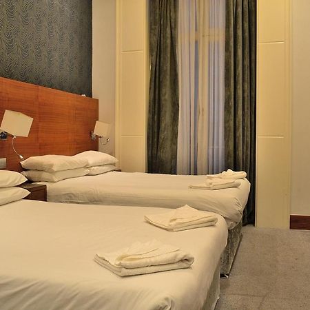Lih Hotel London Bagian luar foto